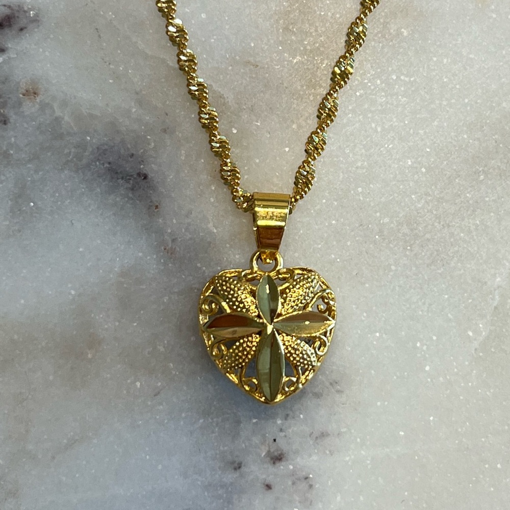 Heart Shaped Pendent Necklace with Gift Box